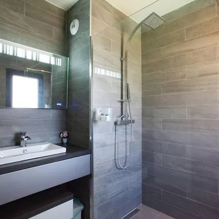 Outstanding Sea View Luxury Residential With Swimming Pool *